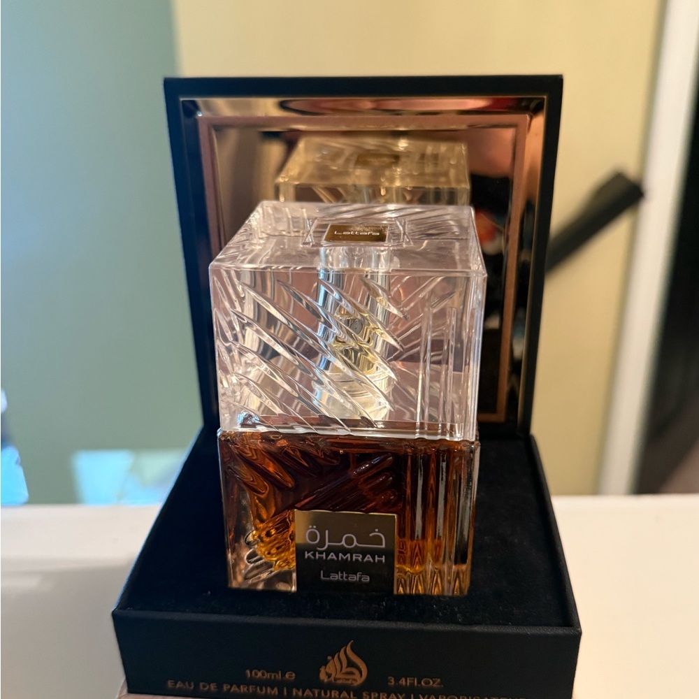 Lattafa Khamrah Eau de Parfum